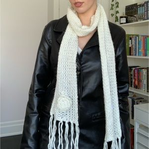 White shimmery knit skinny scarf with flower detail